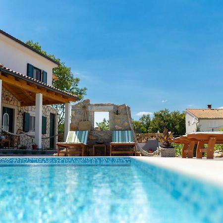 Villa Adastra Malinska Buitenkant foto