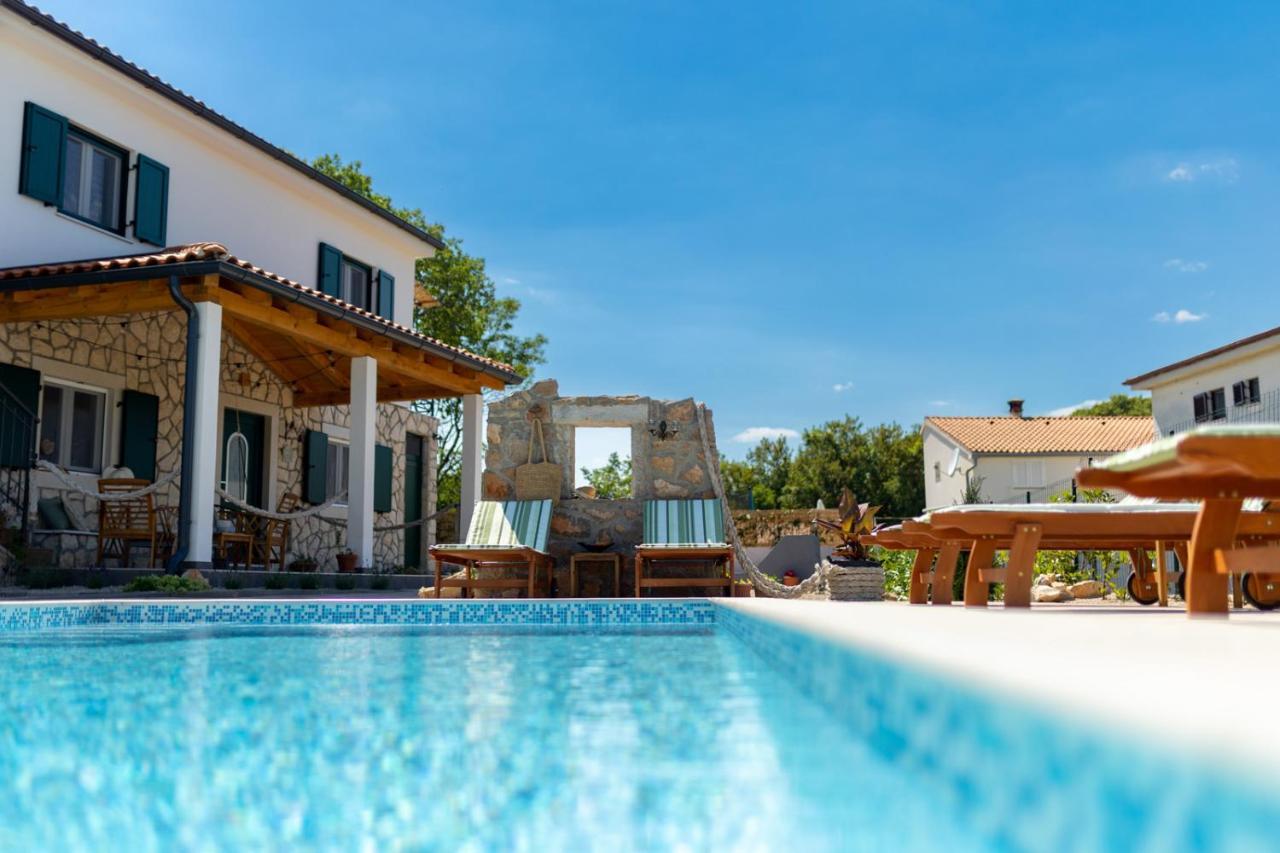 Villa Adastra Malinska Buitenkant foto